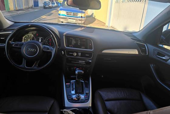 AUDI Q5 2.0 TFSI ATTRACTION 16V 225CV GASOLINA 4P AUTOMÁTICO